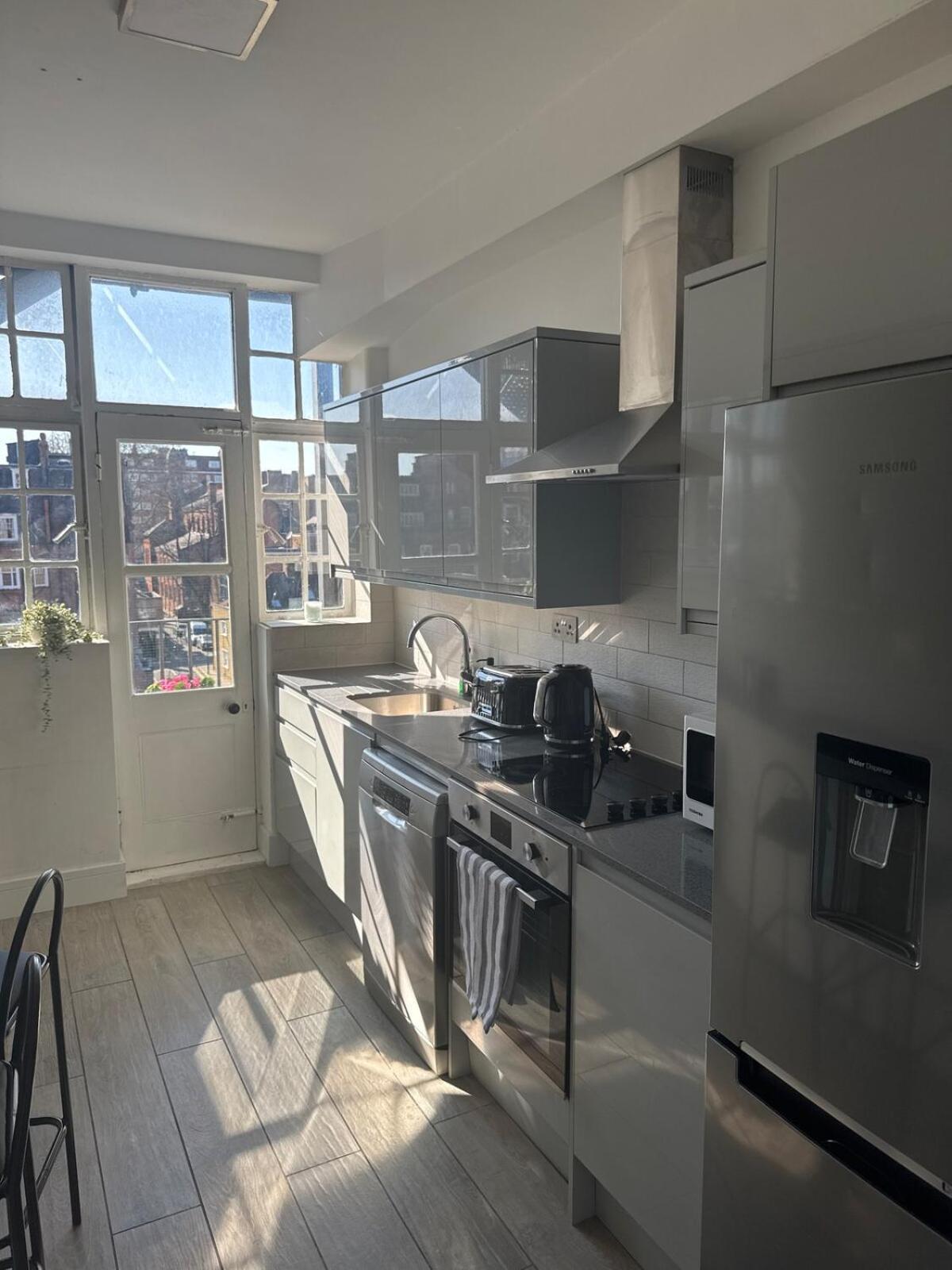 Apartment Queensway Dream *