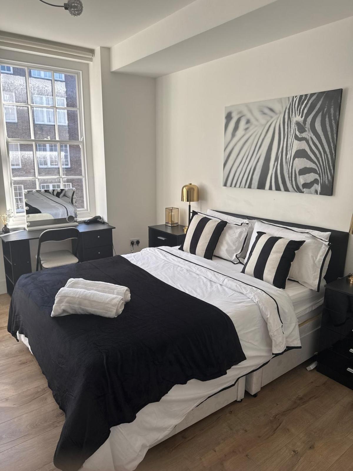 Queensway Dream, Hyde Park *