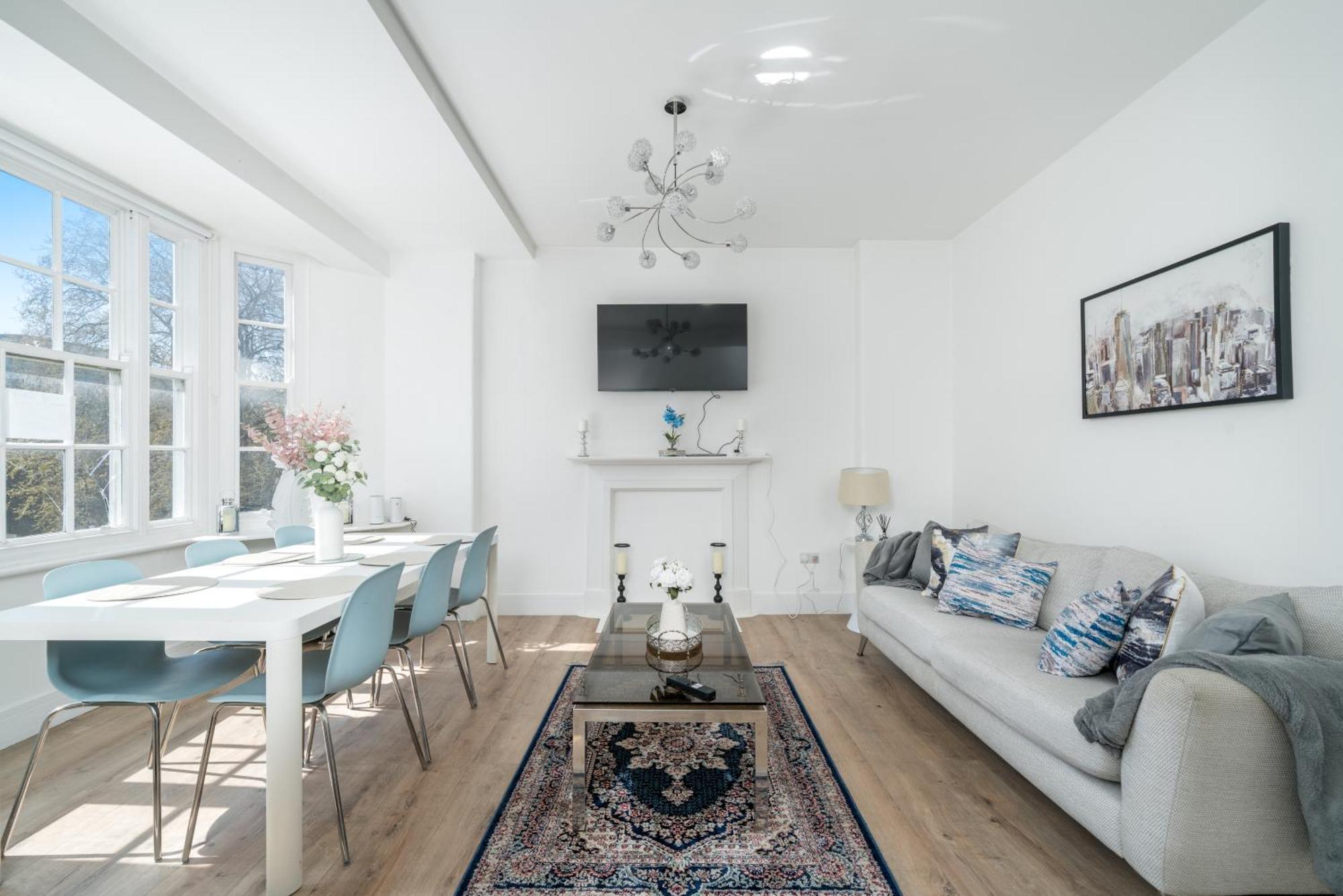 Queensway Dream, Hyde Park *